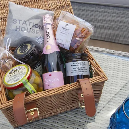 3 Bed In Station G0133