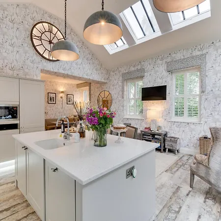 3 Bed In Station G0133 *